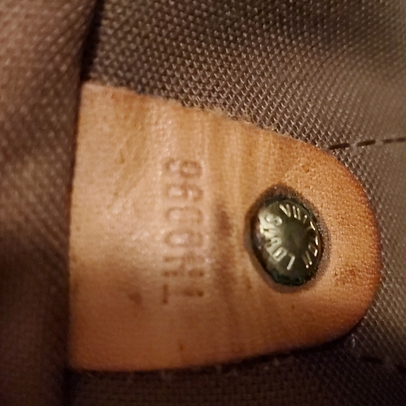 Authentic Louis Vuitton speedy 30 - Picture 9 of 12
